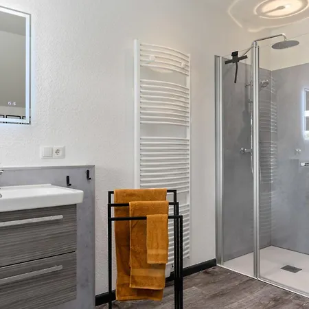 Schniederhus * Ehrenburg